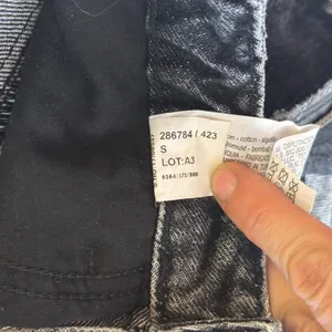 Zara Basic Z1975‎ Denim Black Acid Wash Deconstructed Zip Mini Skirt Size S 26 thumbnail 8