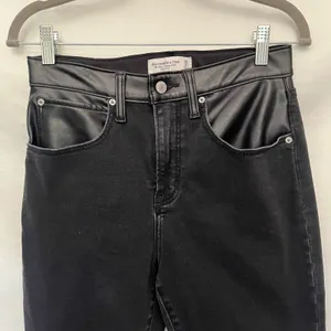 Abercrombie & Fitch Super Skinny Ankle Women Jeans Sz 6 Y2K Grunge Faux Leather thumbnail 2