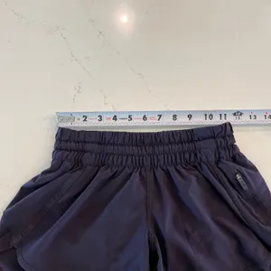 Lululemon Tracker Shorts‎ Size 4 thumbnail 5