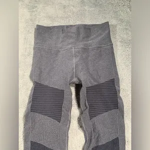 Alo yoga Gray Leggings SAMPLE large thumbnail 3