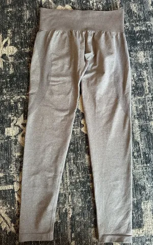 NVGTN Leggings Contour Gray HighRise Seamless Yoga Pant Gym Athletic Size Medium thumbnail 1
