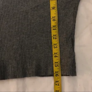 Grey ribbed long sleeve V-neck polo henley shirt top blouse #preppy #minimalist Size L-measurement in pics thumbnail 5