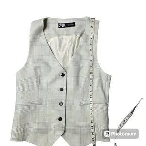 Zara Plaid‎ Button Front Vest thumbnail 4
