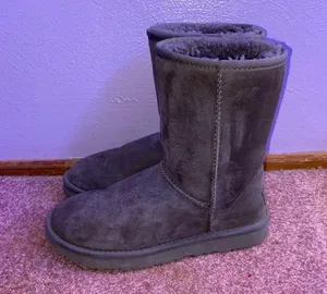 UGG Grey Classic Short s thumbnail 1