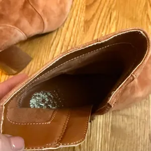 Vince Camuto Womens 8 VC Envernia Brown Suede Leather Chunky Round Toe Booties thumbnail 7