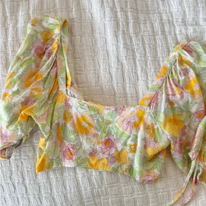 Showpo Multicolor Floral Crop Blouse thumbnail 3