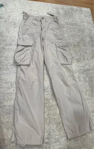 Bershka Khaki Adjustable Cargo Pants thumbnail 1