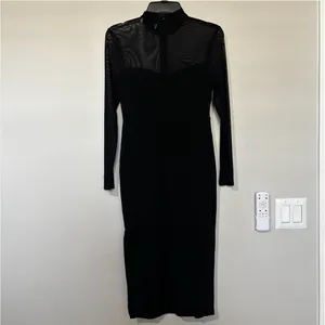 Petal & Pup Farrow Long Sleeve Midi Dress in black size S thumbnail 6