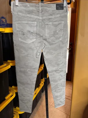 American Eagle Light Gray Camo Hi-Rise Jeggings Size 4 Short thumbnail 4