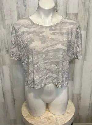Shirt   thumbnail 1