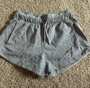 Lululemon Glow Inner 3" Shorts thumbnail 1
