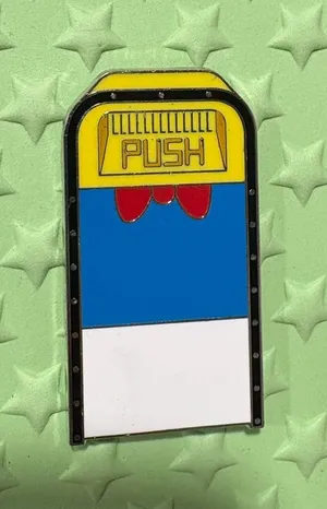 Donald Duck Disney Character Trash Bins Pin thumbnail 1