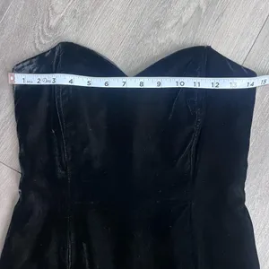 The Limited Elegant Black Strapless Mini Dress with Sweetheart Neckline 2 thumbnail 10