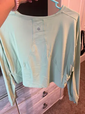 Lululemon Long Sleeve thumbnail 2