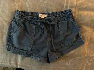 O'Neill beach shorts size small thumbnail 2