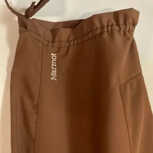 Marmot Women’s Brown Cropped Hiking Pants Medium Lightweight Outdoor #785 thumbnail 2