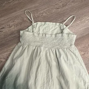 Women’s Shein Green Large Button Front Spaghetti Strap Dress thumbnail 3