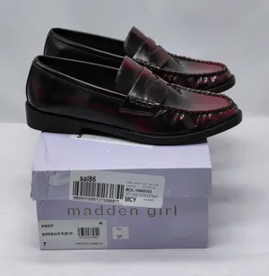 Madden Girl Penny Loafers Womens Sz 7 Y2K Burgundy Preppy Workwear Comfort Shoes thumbnail 1