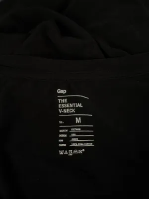 Gap tshirt thumbnail 4