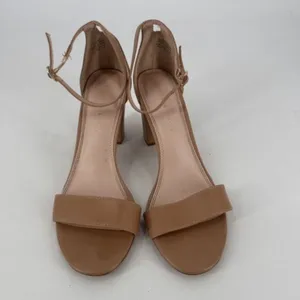 Kelly & Katie Hailee Nude Pump T Strap Sandals Size 8.5‎ thumbnail 5