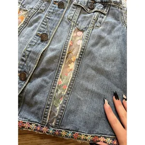 Denim Embroidered Floral Sleeveless Vest Women Size Medium Bohemian Hippie‎ thumbnail 6
