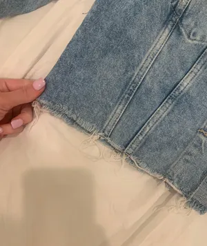Cropped Distressed Denim Jacket thumbnail 4