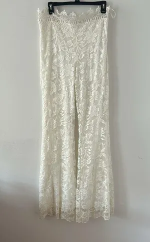 Women’s White Lace Top and Trouser Matching Set Size Large thumbnail 6