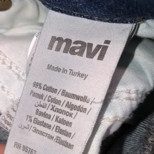 Mavi size 26/29 Brenda Authentic Boyfriend distressed jeans thumbnail 9