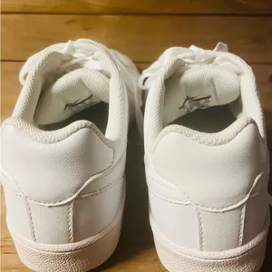 Nike Women’s court Royale triple white size 10 thumbnail 4