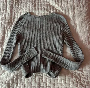 Hollister Grey Twist Front Sweater Size XS thumbnail 1