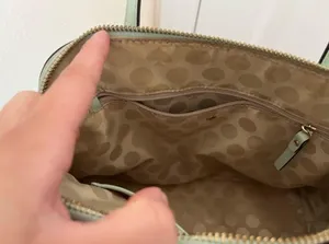 Kate Spade bag. In perfect condition. Only missing strap. thumbnail 4