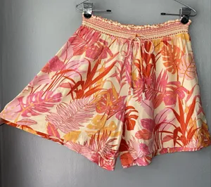Haute Hippie Shorts Size Medium Hawaiian Tropical Floral India Summer Resort thumbnail 1