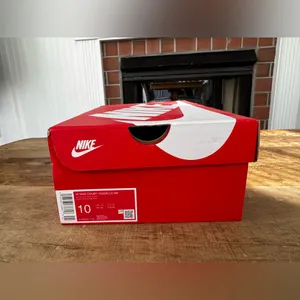 NEW IN BOX Women’s Nike Court Vision Lo NN low ~ white/pale-ivory-black ~ 10 thumbnail 7
