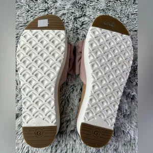 NWOT UGG Pink and Tan Slippers with Suede Bows thumbnail 6