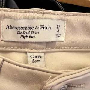 Abercrombie & Fitch Women's Size 27/4 The Dad Short High Rise White Faux Leather thumbnail 12