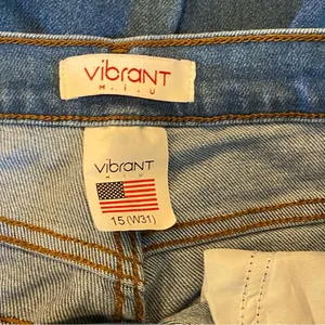 Vibrant Distressed Flare Jeans Medium Wash Size 15 / 31 Boho Hippie thumbnail 3