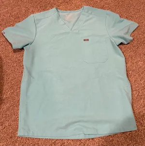FIGS Men’s Chisec Scrub Top thumbnail 1