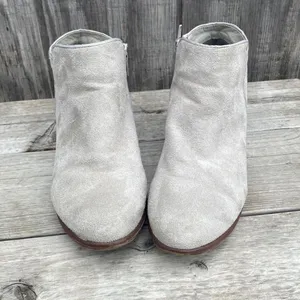 Wild Diva Grey Faux Suede Ankle Booties Size 9 thumbnail 1