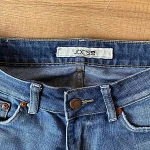 Joes Jeans👖 Size 27 Bootcut Low Rise Medium Wash Denim thumbnail 2