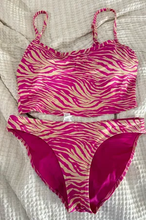 AERIE Top Only  thumbnail 1