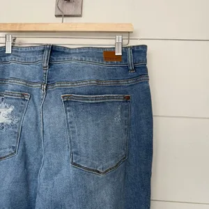 Judy Blue Women’s 18W Boyfriend Fit Distressed Jeans Stretchy thumbnail 4
