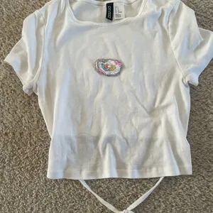 Boutique Oyster Shell Beaded top thumbnail 1