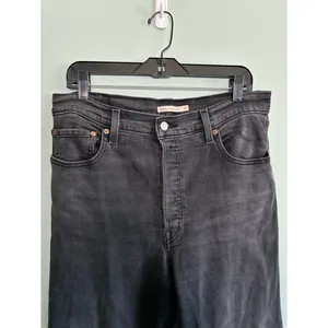 Levi's Jeans Women Sz 32 Black Dark Ribcage Straight Ankle Button Fly Pants thumbnail 2