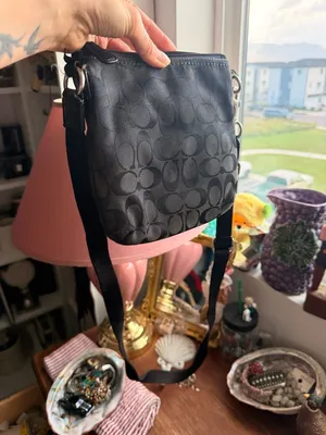 Coach Bag Signature C Crossbody Black Bag Silver Turnlock Adjustable Strap thumbnail 3