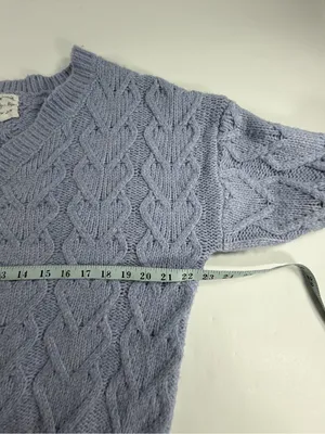 Hippy Rose Heart Cable Knit Sweater Lavender Purple V-Neck Cropped Cozy Womens M thumbnail 3
