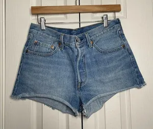 Levi's 501 Womens Cut Off High Waisted Denim Jean Shorts Size 29 thumbnail 1