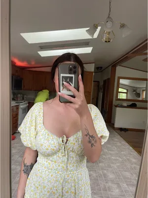 Trixxi Floral Dress thumbnail 2