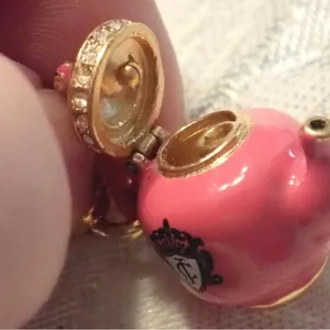 RARE LIMITED EDITION Juicy Couture Pink/Gold Tea Kettle- Bag or Necklace Charm thumbnail 5