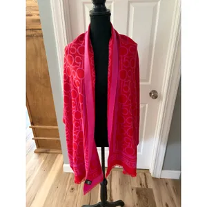Bloomingdales 100% Exclusive 150th Anniversary Logo Wrap Scarf Pink Red Shawl thumbnail 3