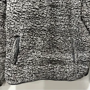 Thread & Supply Cozy Sherpa Fleece Pullover Sweatshirt 1/4 Zip Grey‎ Size Small thumbnail 7